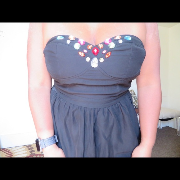Strapless black top! - Picture 5 of 8